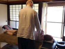 深部の筋と骨格を整える施術の写真
